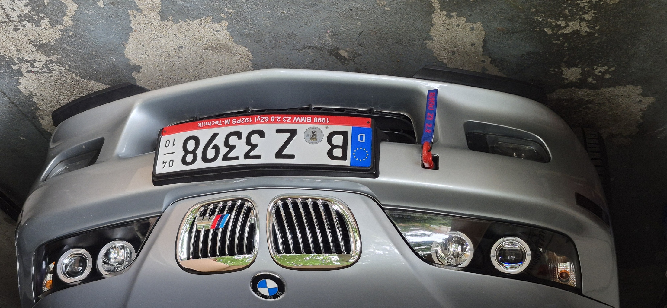 Nummernschild und Ecken 2026